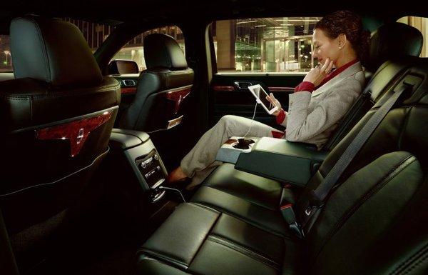 Lincoln MKT is perfect for a Business Travelers