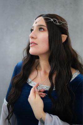 Stunning raw photo taken by Nicole at LACC 2024; Arwen cosplay by @vevalaviva_