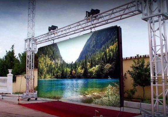 Rent outdoor LED displays from E&E Exhibit Solutions