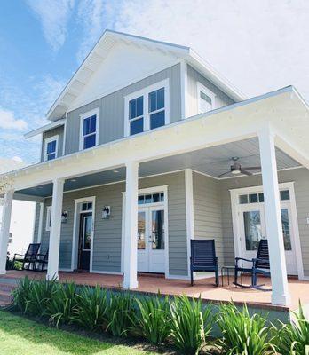 Modern Farmhouse located in Downtown Winter Garden's Oakland Park Community with bike trails and neighborhood gardens throughout