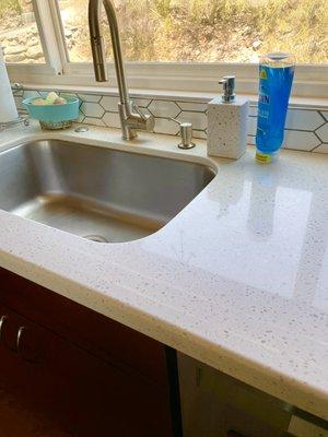 Experience the delight of a spotless kitchen with our professional house cleaning service!