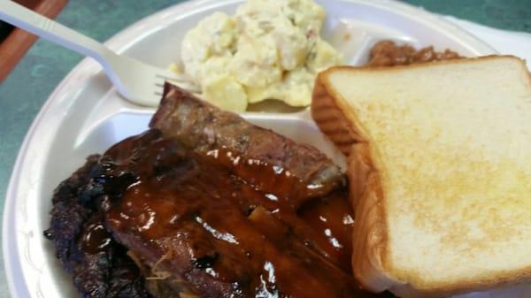 Ribs with potato salad and beans