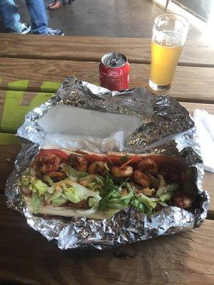 Fried shrimp Po'Boy