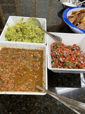 Class made sides: guac, salsa, Pico