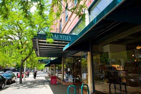 Auntie's Bookstore inside