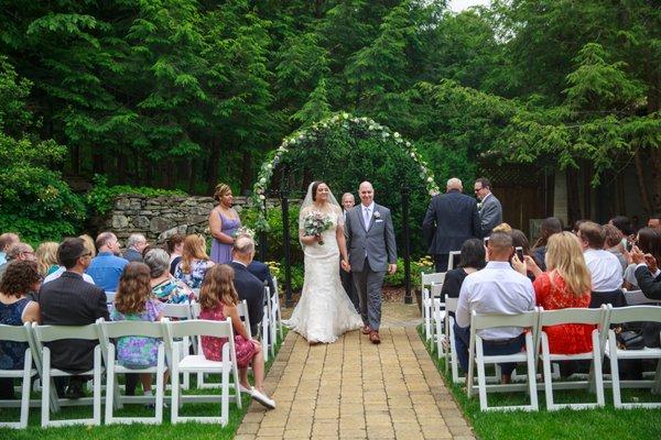 Beautiful wedding ceremony in Hampstead, NH at Granite Rose by Wedgewood Weddings