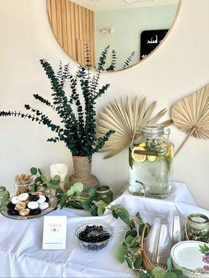 Front desk area for clients to enjoy a snack