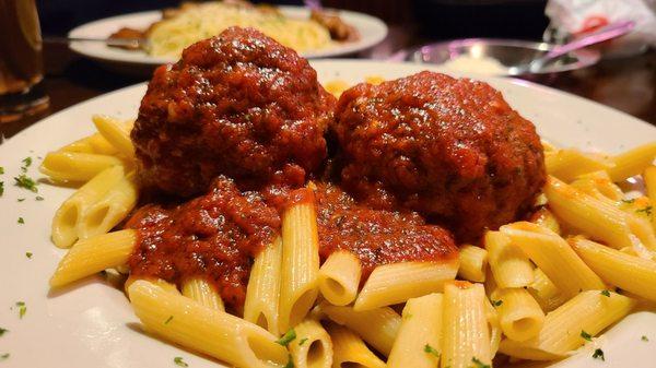 Pasta w meatballs