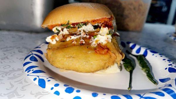 Special Vada Pav