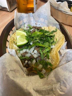 Taco de asada, cilantro & onions