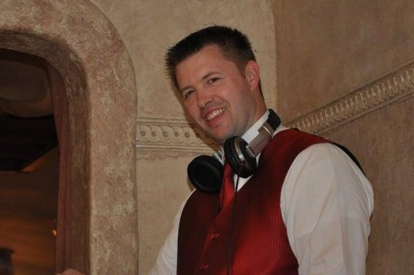 DJ Ryan at a wedding!