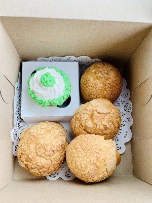 Pandan Cupcake & Cream Puffs