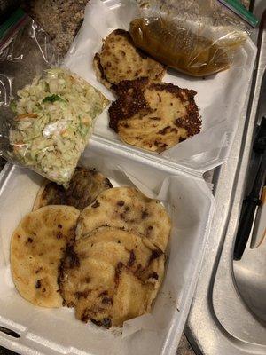 6 pupusas with slaw and sauce