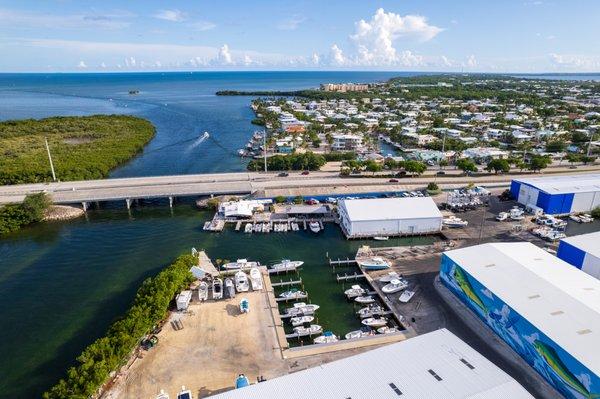 Our location in Tavernier Creek Marina allows for quick and easy access to the ocean or bay!!