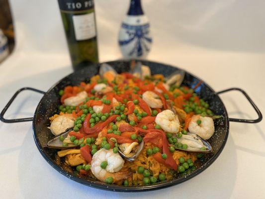 Paella marinera just for you !! Bon Appetit!!