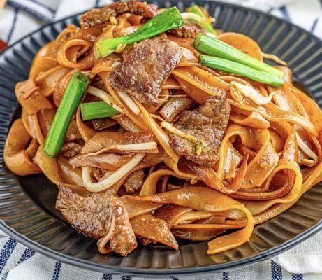 Beef chow fun