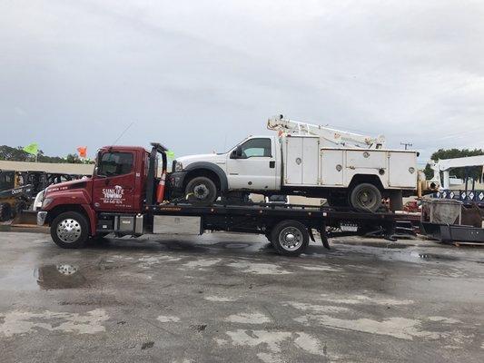 Heavy truck towing