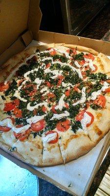 Large white w tomato, spinach & ricotta