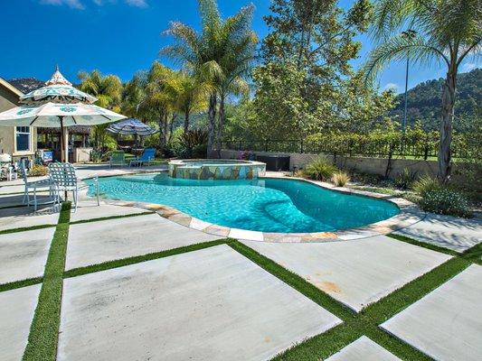 Crane Ave - I helped these people buy and then sell when they moved out of the area.  Look at this resort looking pool area!