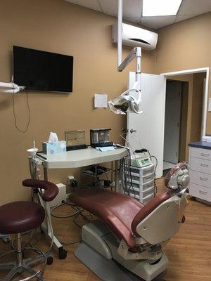 Fully Equipped Implant Surgery Room Ready To Be Used For Your Implants.