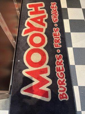 Mooyah!!!!