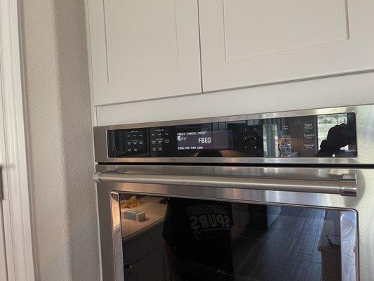 Front panel of a Kitchen-Aid Double-Oven unit.