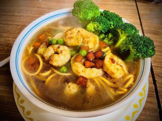 Shrimps noodle soup