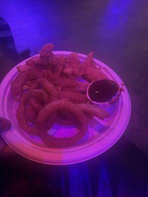 6 Tenders & Onion Rings