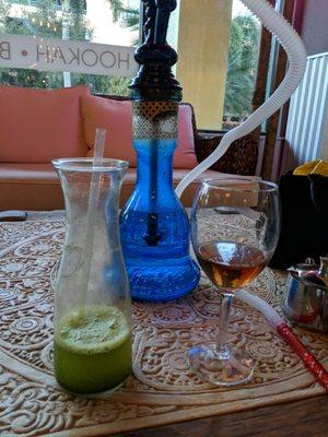 Relaxing, great hookah, and as you can see the mint lemonade was absolutely delicious and refreshing