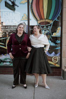 Black circle skirt with pockets for the reception.