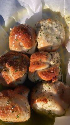 Our famous garlic rolls