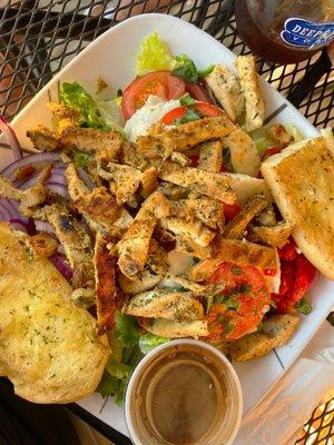 Mozzarella Salad with grilled chicken