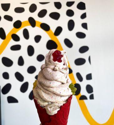 Berry Kiss with red velvet cone