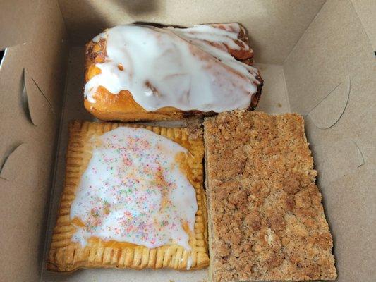 Sweet roll, strawberry pop tart, coffee cake. Huge portions! All the very best versions of themselves