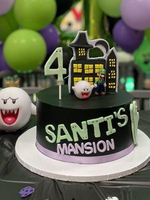 Luigie's Mansion Cake