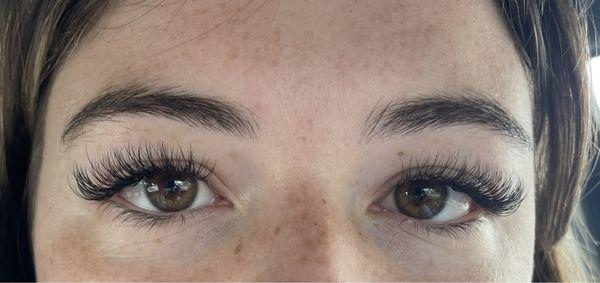 Classic eyelash extension