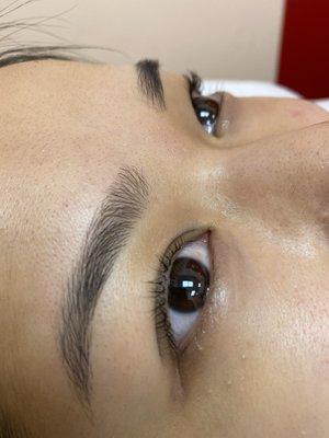 Brows threading and lash lift