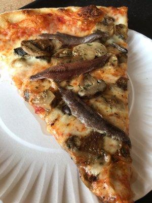 NY Style BIG Slice with Mammashrooms and anchovies