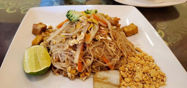 Pad Thai with tofu