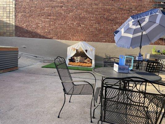 Patio with tent!