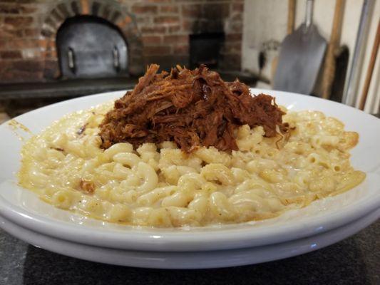 Mac & Cheese with BBQ Pulled Pork