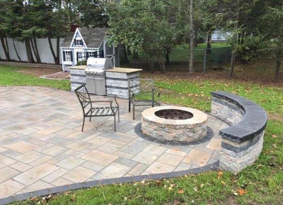 Hardscape Professionals - patios, fire pits, sitting walls with or without lights