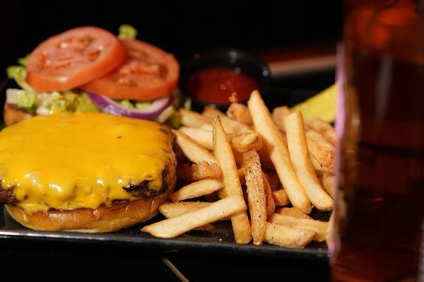 The Seville Gentlemens club offers upscale authentic downtown Minneapolis American cuisine.  Try our Seville cheeseburger!