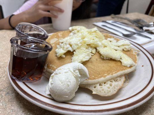 Kids one egg and pancakes