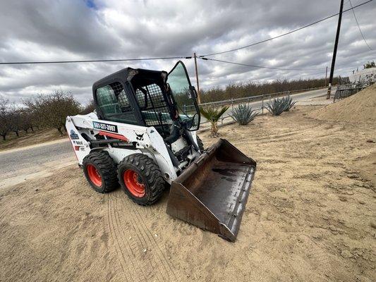 BOBCAT RENTAL 661-577-3997