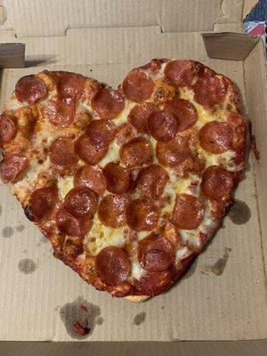 Valentine's Day heart shaped pizza for the kids !