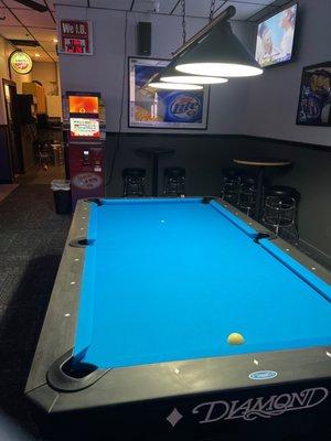 Pool table & Keno