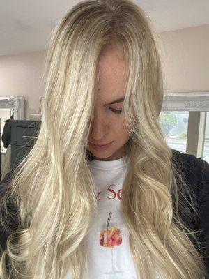 #blonde #highlights #vanilla #dreamy #dimensionalblonde