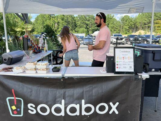 Sodabox stand