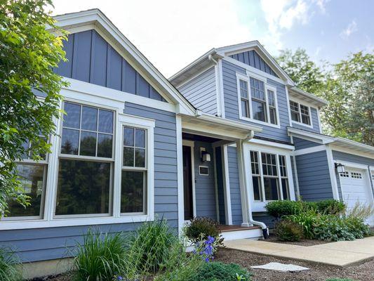 James Hardie siding project in Crystal Lake, IL